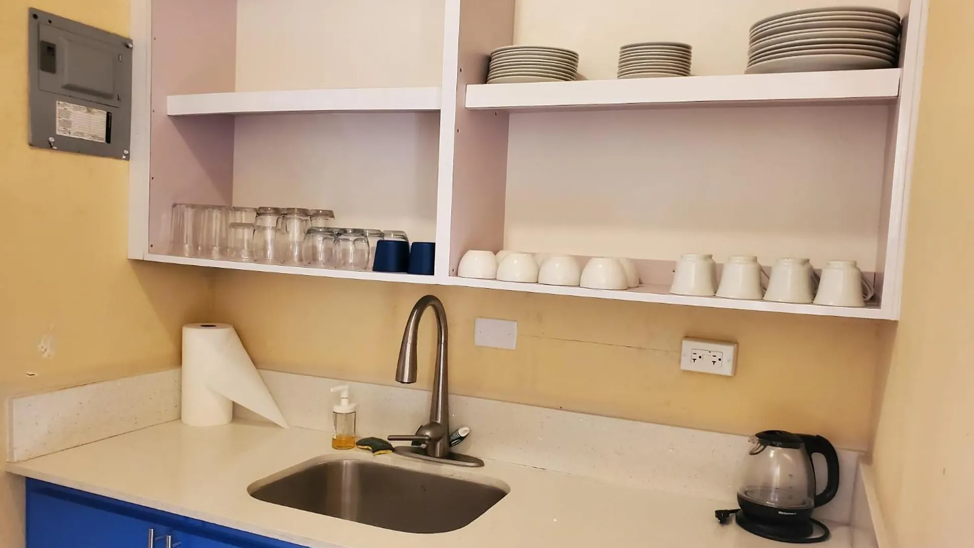 Daire 310 Del Valle Central, Freshly Remodeled 3 Bedroom Home Sleeps 8 San Juan