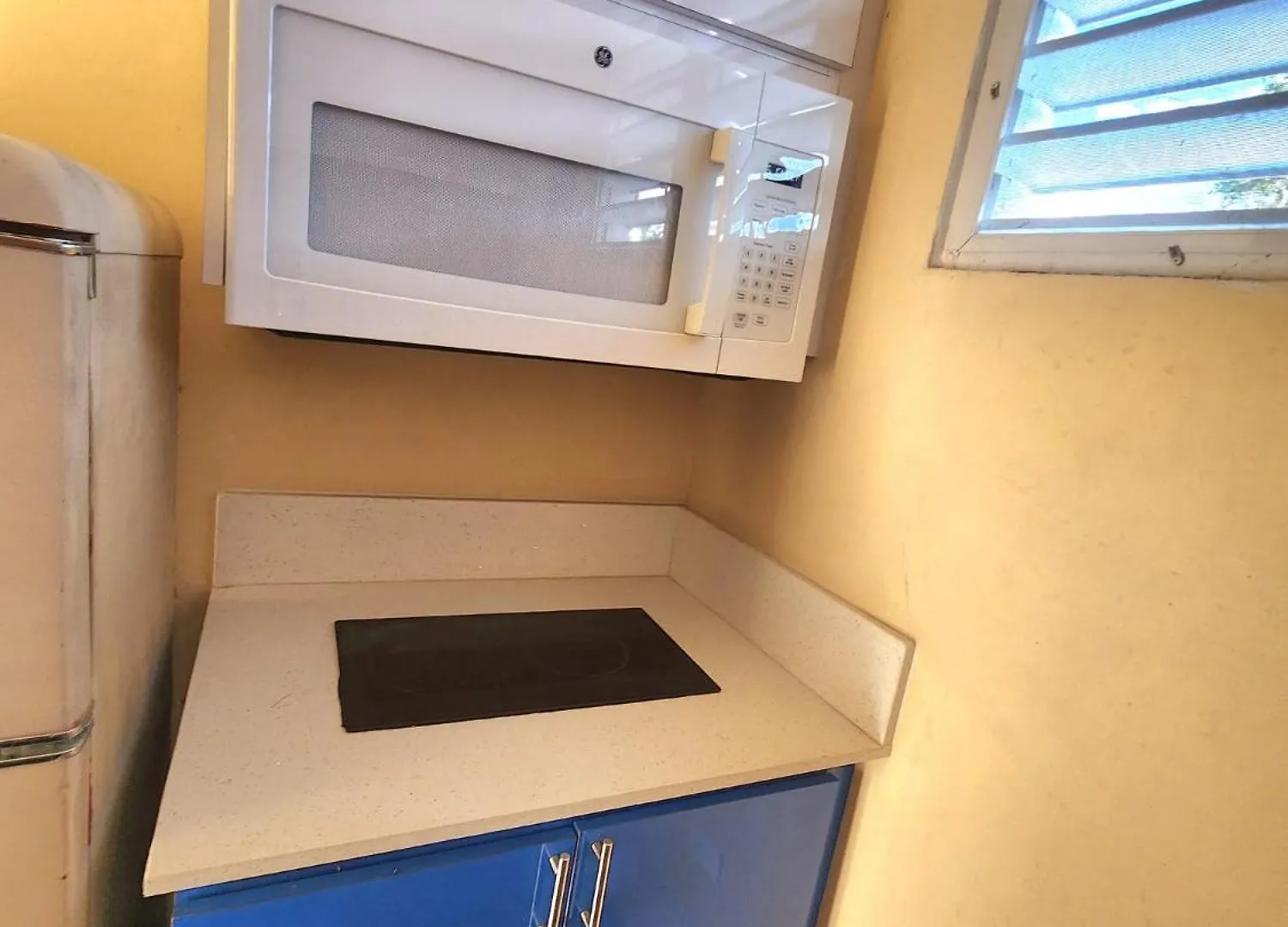 310 Del Valle Central, Freshly Remodeled 3 Bedroom Home Sleeps 8 San Juan Daire